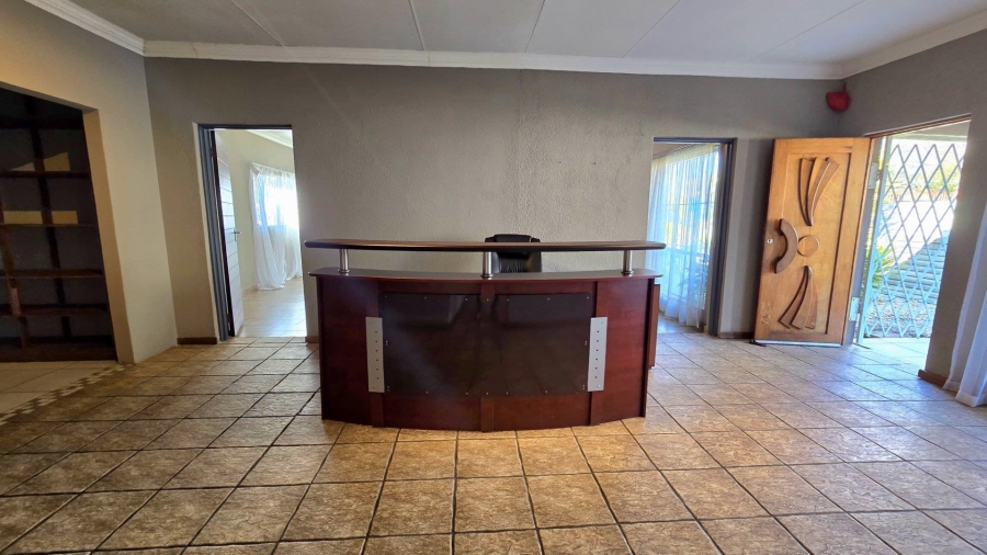 To Let 5 Bedroom Property for Rent in Randhart Gauteng