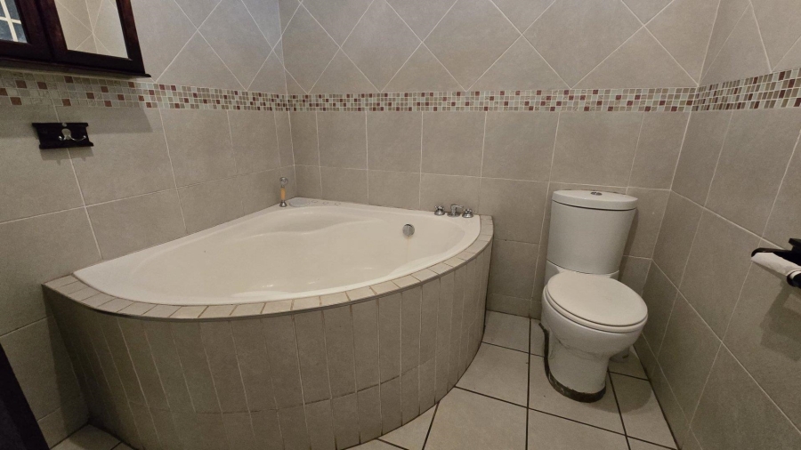 To Let 5 Bedroom Property for Rent in Randhart Gauteng