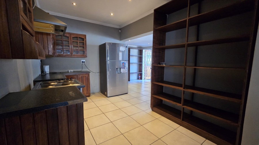To Let 5 Bedroom Property for Rent in Randhart Gauteng