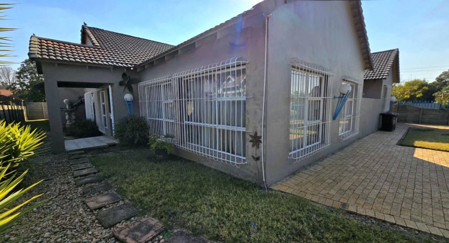 To Let 5 Bedroom Property for Rent in Randhart Gauteng