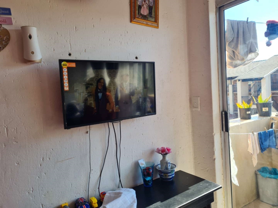 2 Bedroom Property for Sale in Comet Gauteng