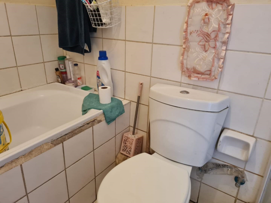 2 Bedroom Property for Sale in Comet Gauteng