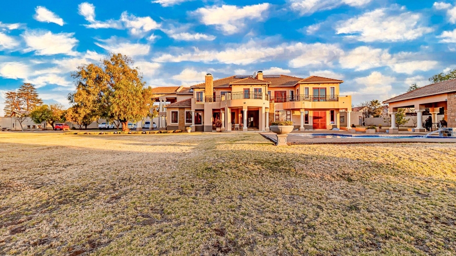 5 Bedroom Property for Sale in Raslouw A H Gauteng