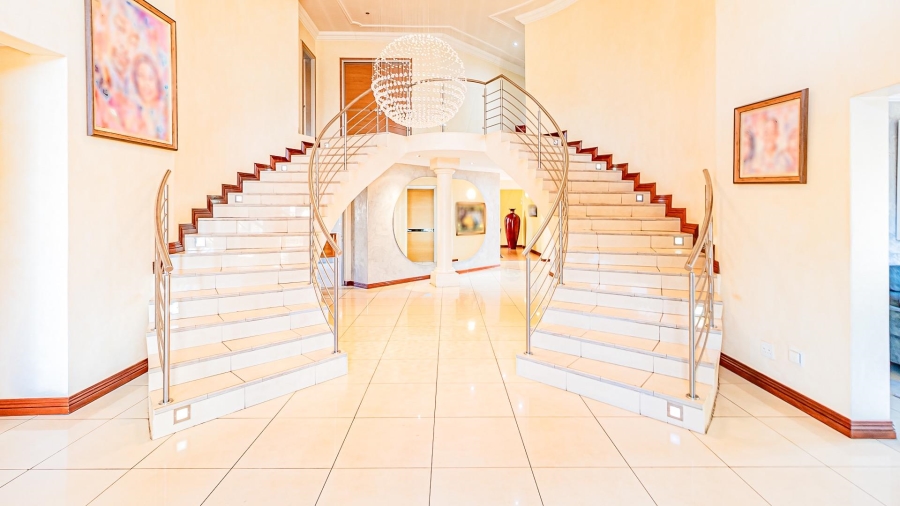 5 Bedroom Property for Sale in Raslouw A H Gauteng