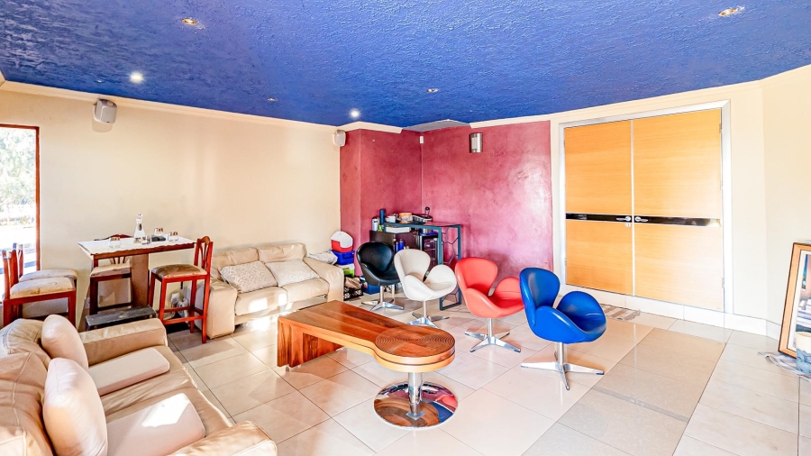 5 Bedroom Property for Sale in Raslouw A H Gauteng