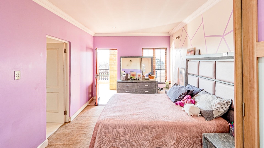5 Bedroom Property for Sale in Raslouw A H Gauteng