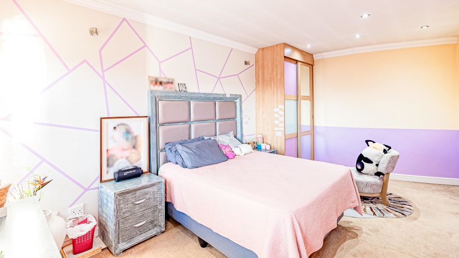 5 Bedroom Property for Sale in Raslouw A H Gauteng