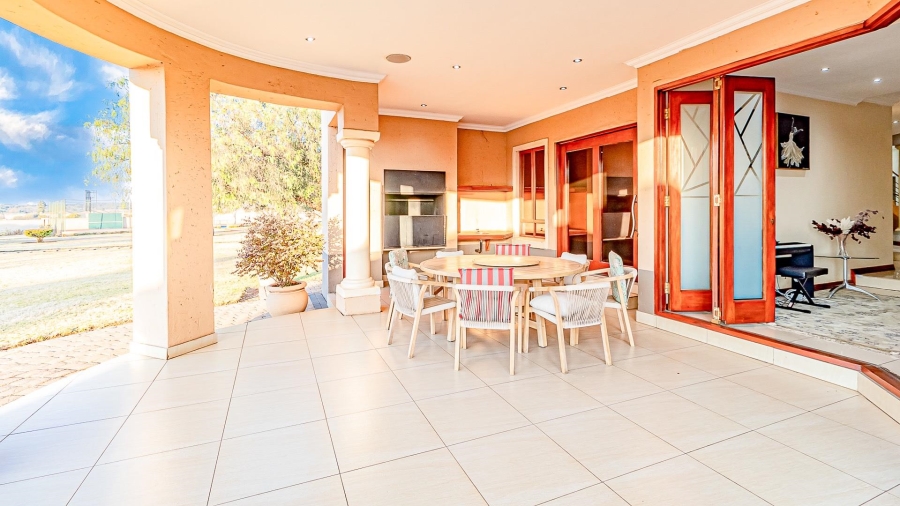 5 Bedroom Property for Sale in Raslouw A H Gauteng