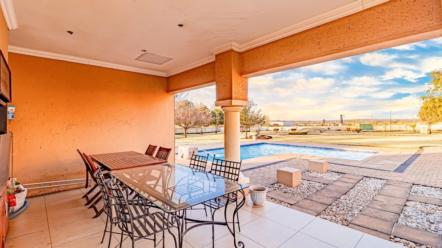 5 Bedroom Property for Sale in Raslouw A H Gauteng