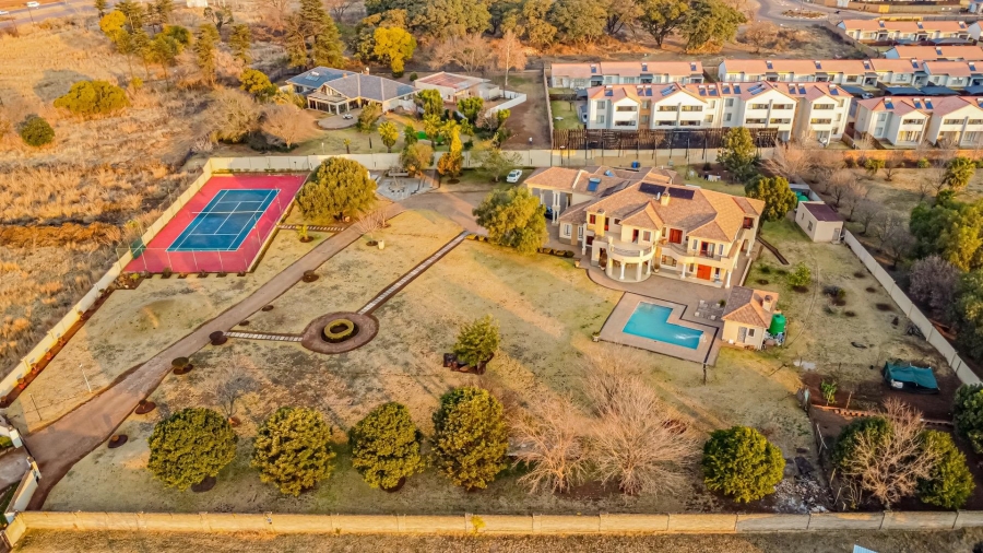 5 Bedroom Property for Sale in Raslouw A H Gauteng
