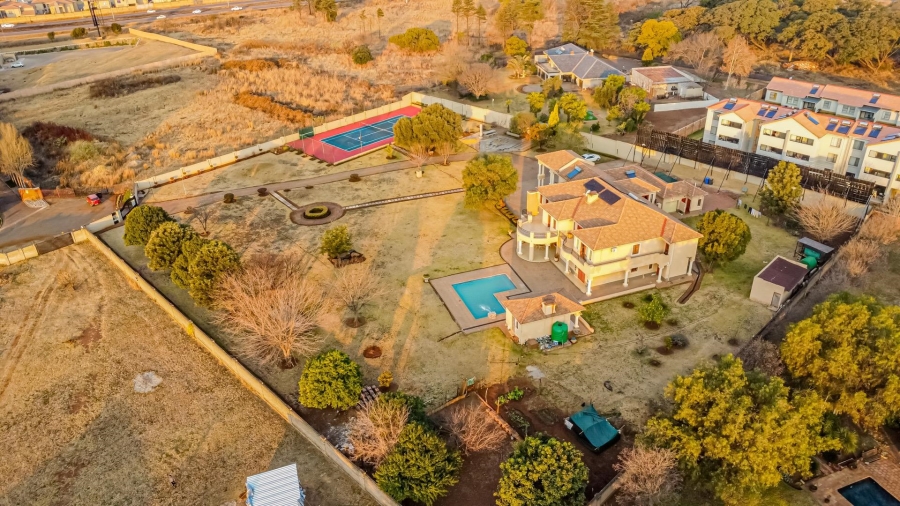 5 Bedroom Property for Sale in Raslouw A H Gauteng