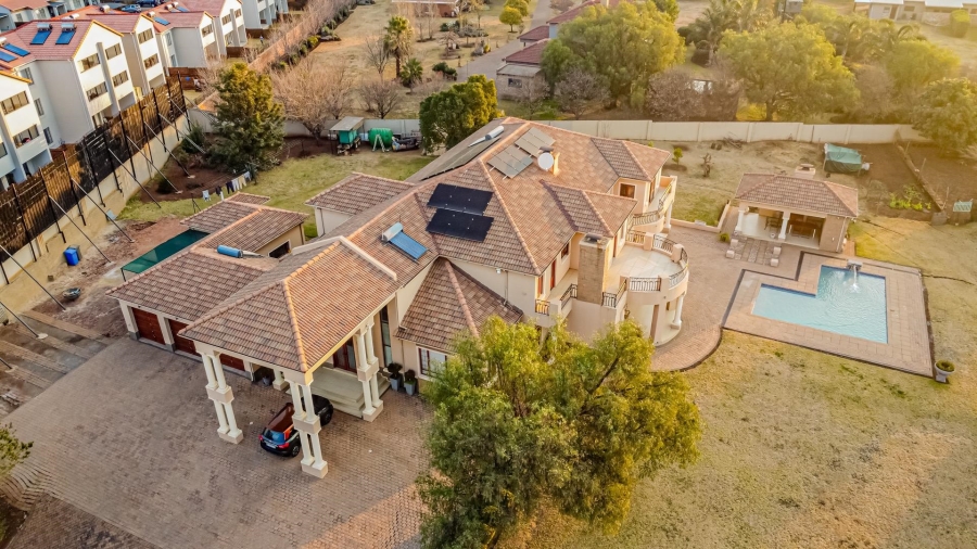 5 Bedroom Property for Sale in Raslouw A H Gauteng