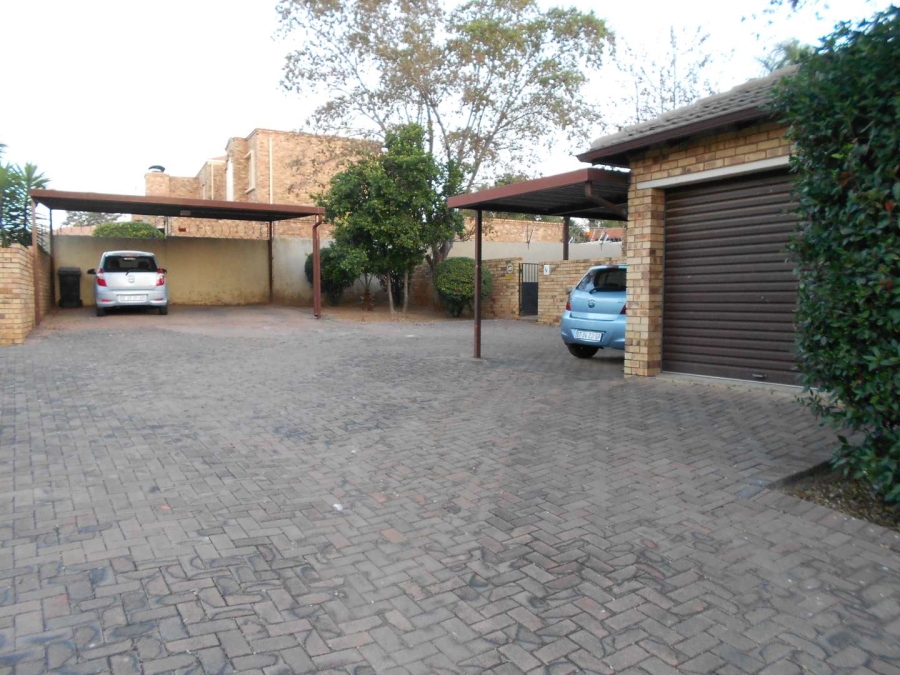To Let 3 Bedroom Property for Rent in North Riding Gauteng