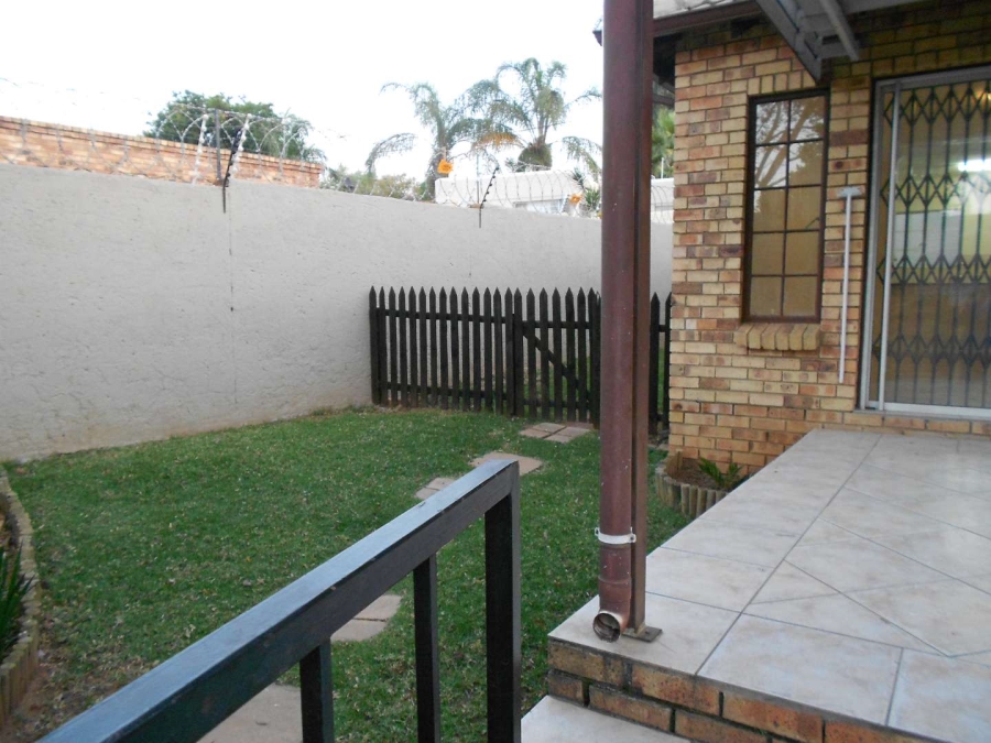 To Let 3 Bedroom Property for Rent in North Riding Gauteng