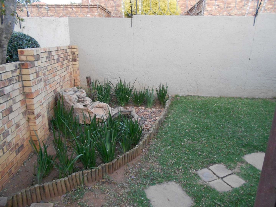 To Let 3 Bedroom Property for Rent in North Riding Gauteng