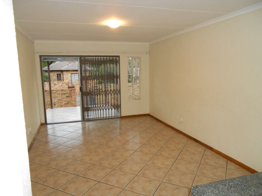 To Let 3 Bedroom Property for Rent in North Riding Gauteng