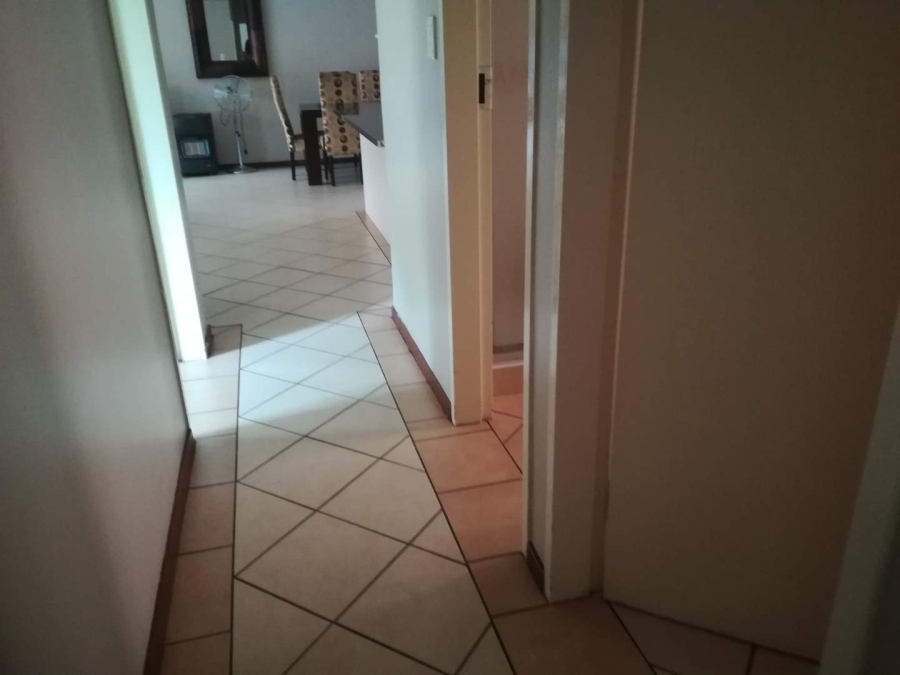 To Let 3 Bedroom Property for Rent in Monavoni Gauteng