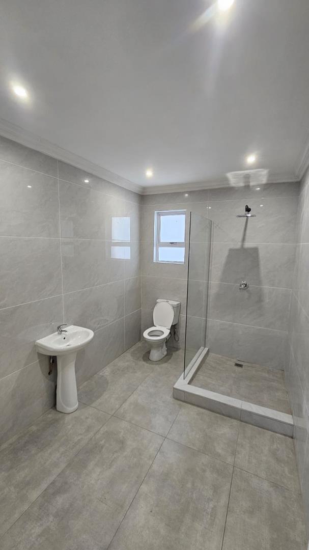 5 Bedroom Property for Sale in Wierdapark Gauteng