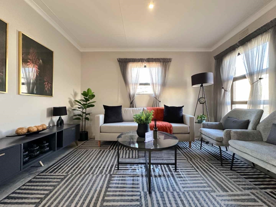 2 Bedroom Property for Sale in Tanganani Gauteng