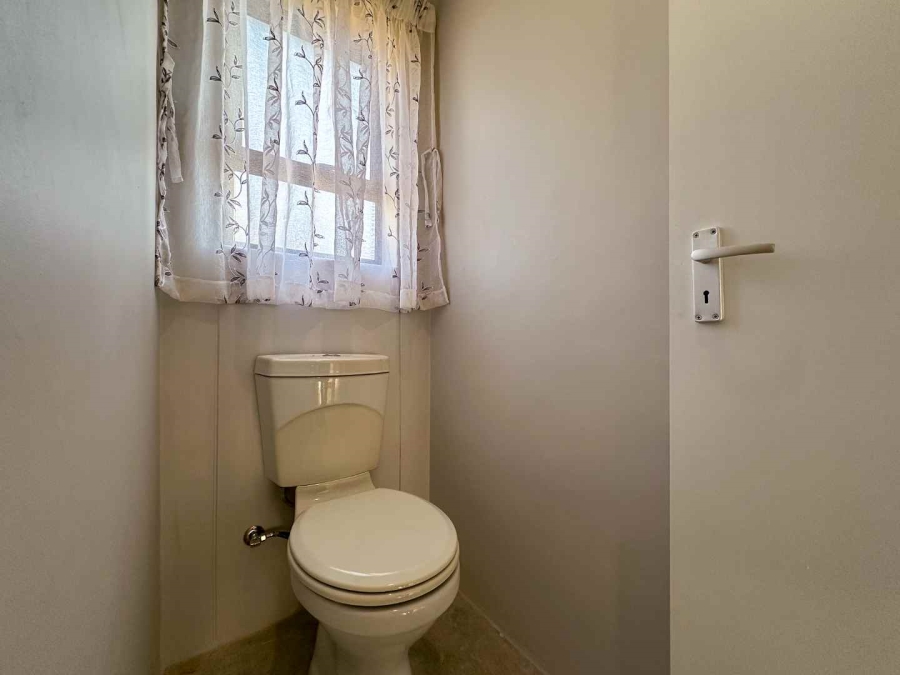 2 Bedroom Property for Sale in Tanganani Gauteng
