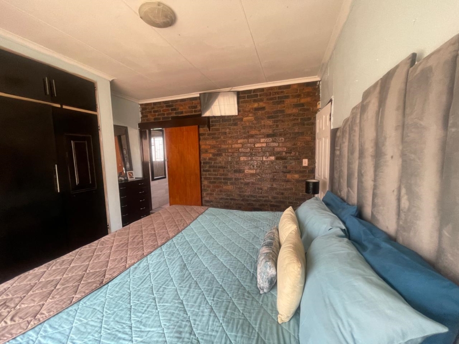 To Let 3 Bedroom Property for Rent in Klippoortje Gauteng