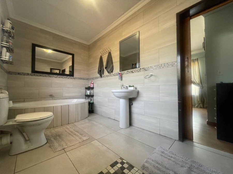 To Let 3 Bedroom Property for Rent in Klippoortje Gauteng