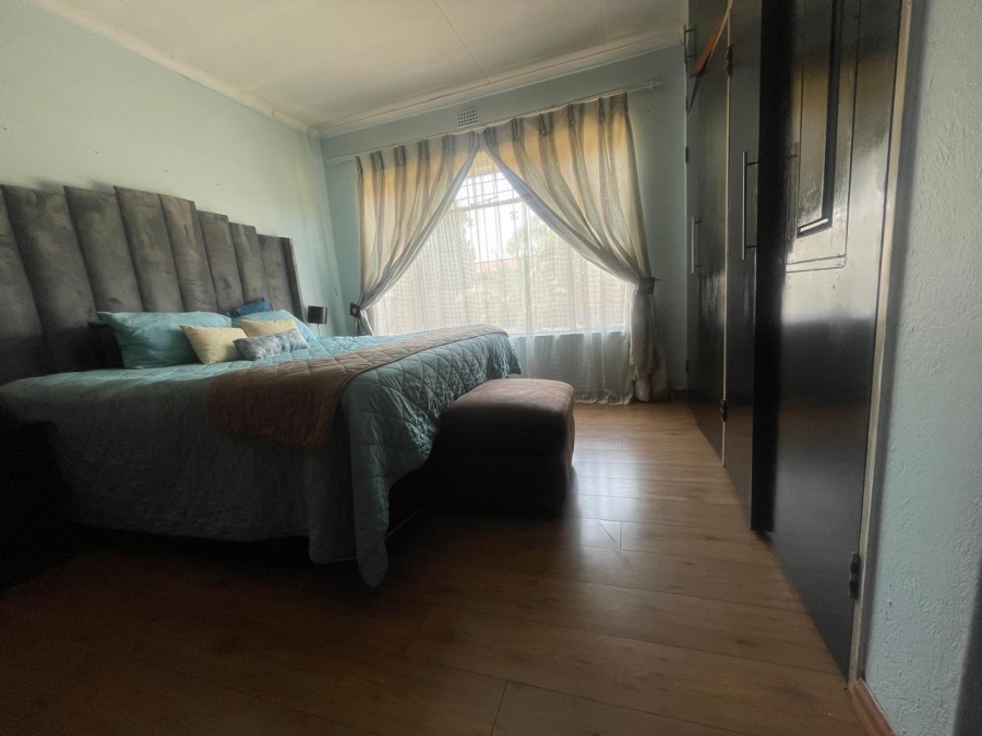To Let 3 Bedroom Property for Rent in Klippoortje Gauteng