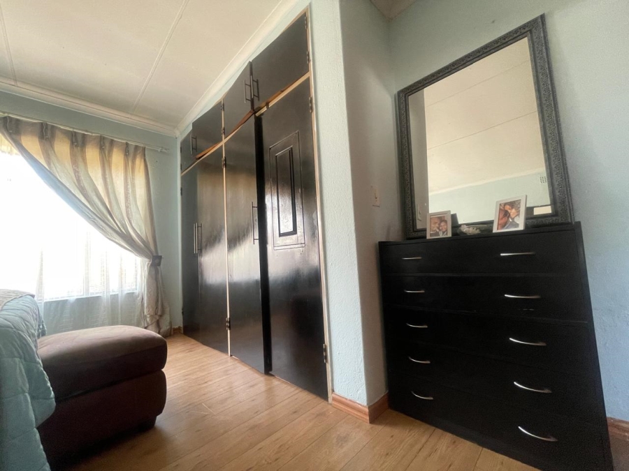 To Let 3 Bedroom Property for Rent in Klippoortje Gauteng