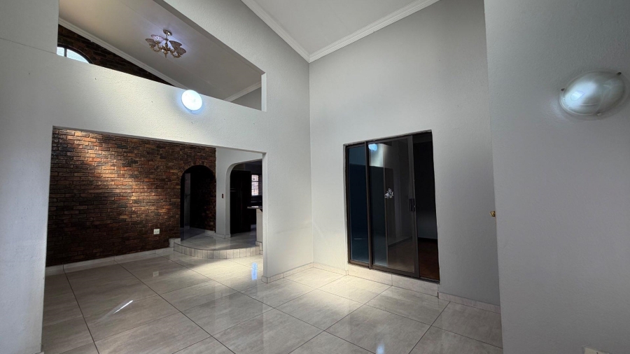 To Let 3 Bedroom Property for Rent in Klippoortje Gauteng