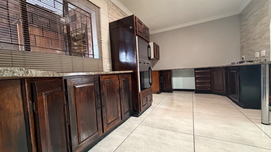 To Let 3 Bedroom Property for Rent in Klippoortje Gauteng