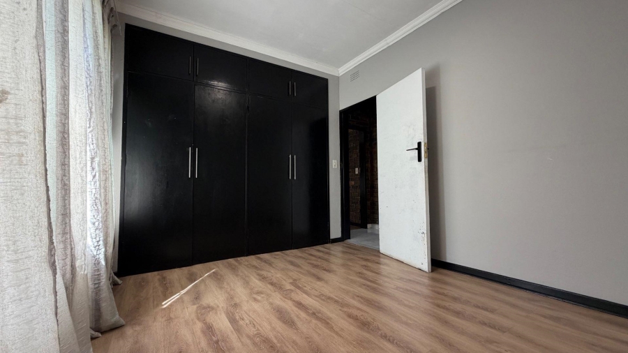 To Let 3 Bedroom Property for Rent in Klippoortje Gauteng