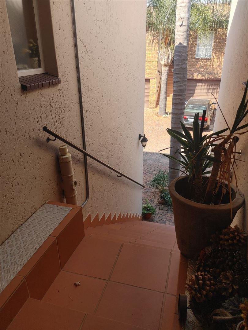 2 Bedroom Property for Sale in Glen Marais Gauteng