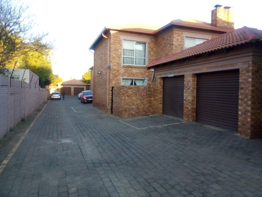 2 Bedroom Property for Sale in Nimrod Park Gauteng