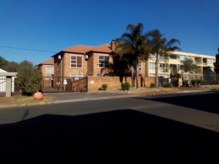 2 Bedroom Property for Sale in Nimrod Park Gauteng