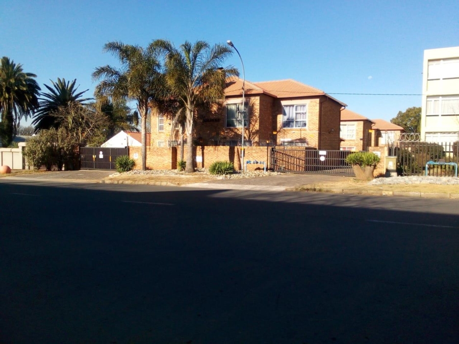 2 Bedroom Property for Sale in Nimrod Park Gauteng