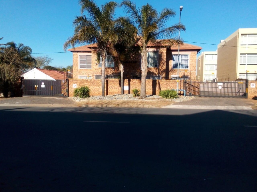 2 Bedroom Property for Sale in Nimrod Park Gauteng