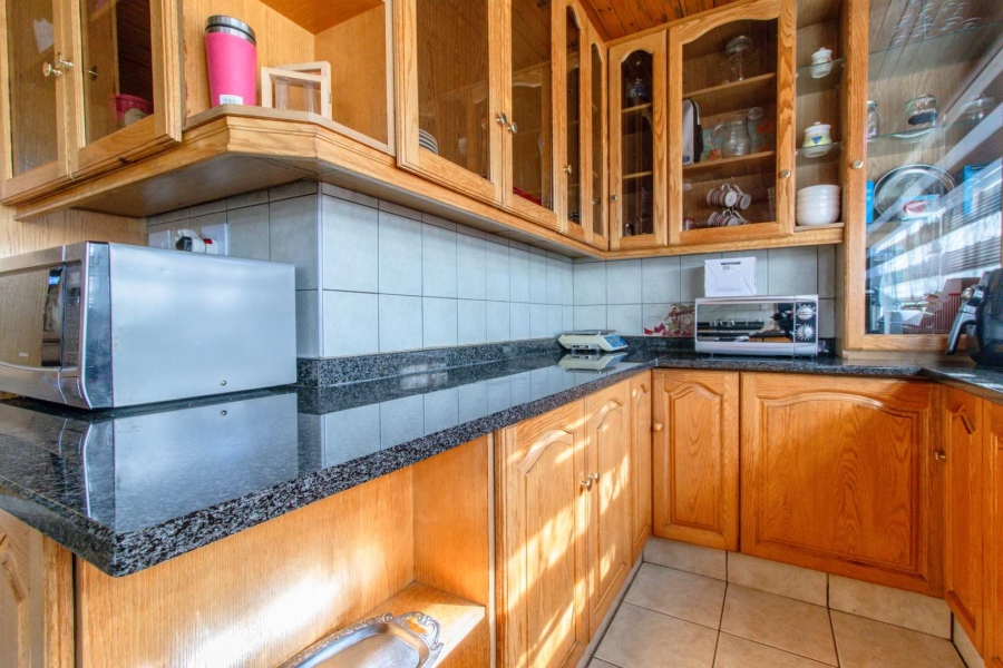 4 Bedroom Property for Sale in Alberante Gauteng