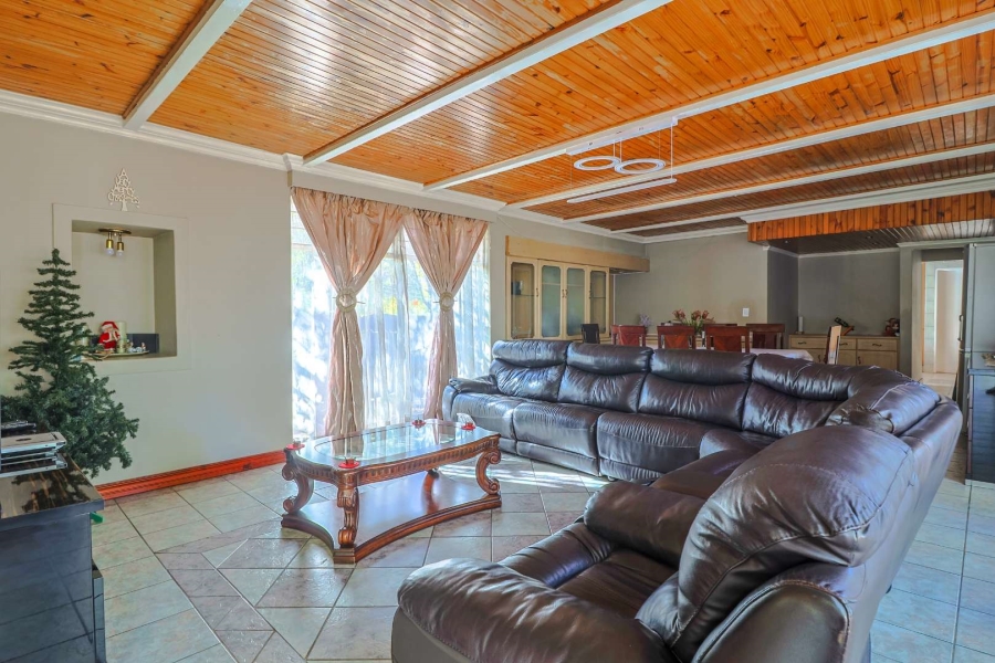 4 Bedroom Property for Sale in Alberante Gauteng