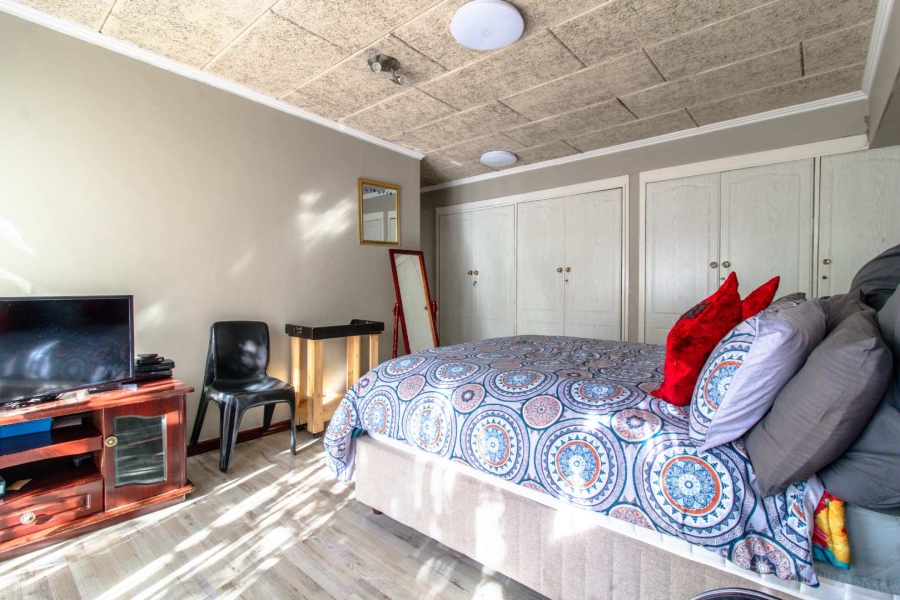 4 Bedroom Property for Sale in Alberante Gauteng