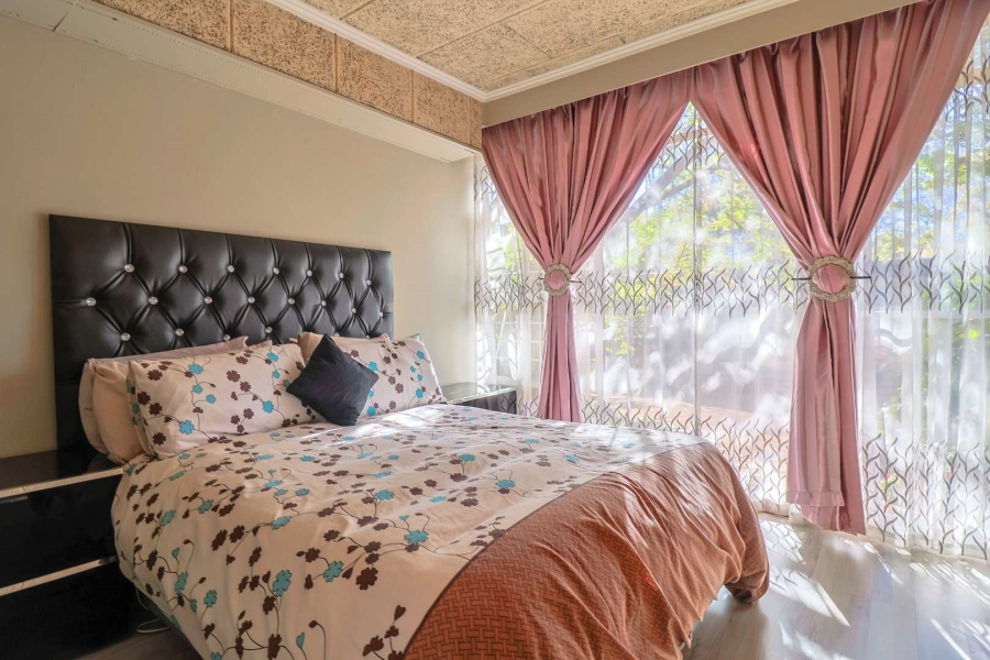 4 Bedroom Property for Sale in Alberante Gauteng