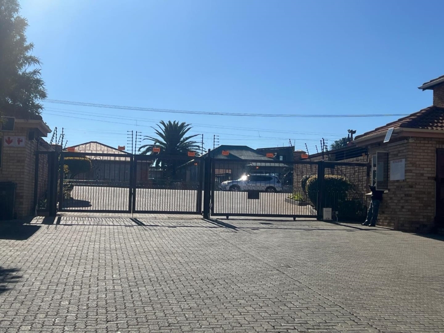 2 Bedroom Property for Sale in Rosettenville Gauteng
