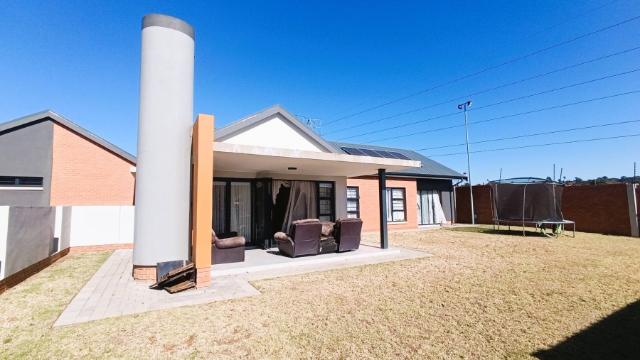 4 Bedroom Property for Sale in Amberfield Gauteng