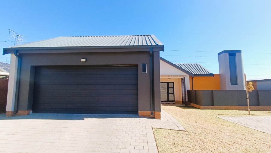 4 Bedroom Property for Sale in Amberfield Gauteng