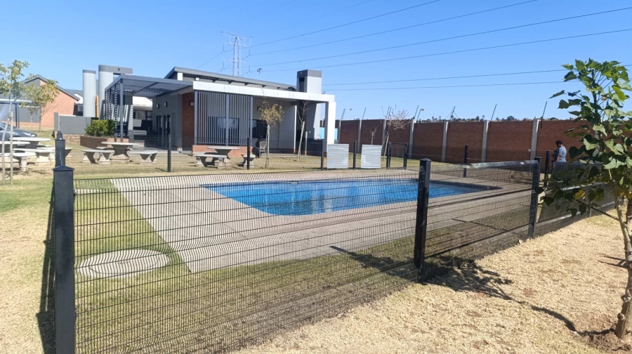 4 Bedroom Property for Sale in Amberfield Gauteng