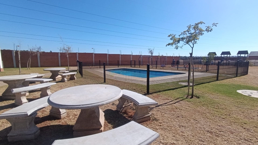 4 Bedroom Property for Sale in Amberfield Gauteng