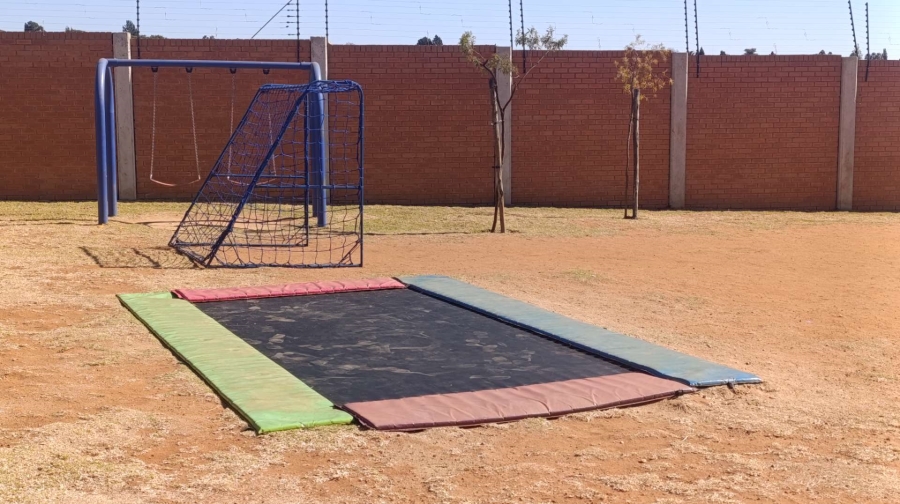 4 Bedroom Property for Sale in Amberfield Gauteng