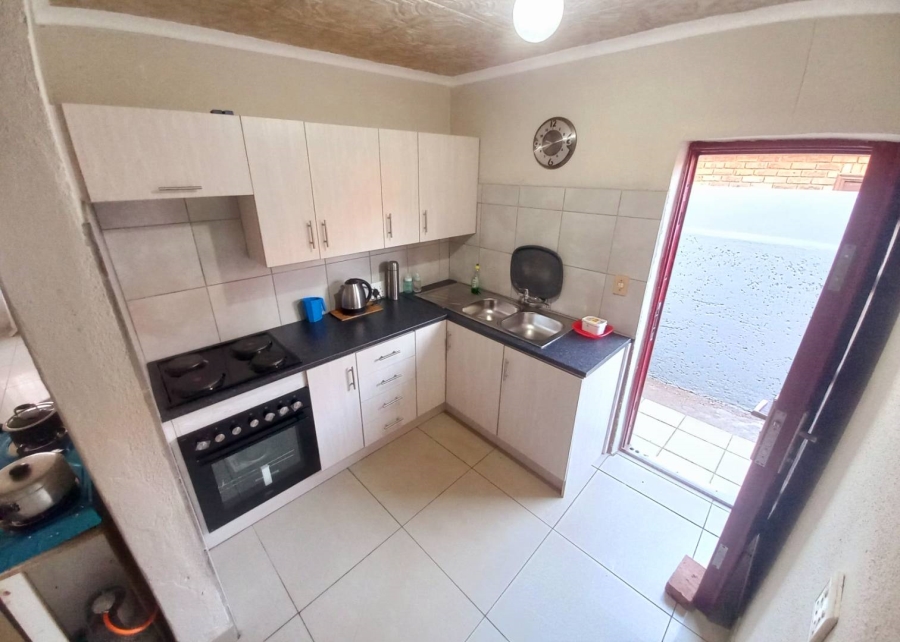 5 Bedroom Property for Sale in Danville Gauteng