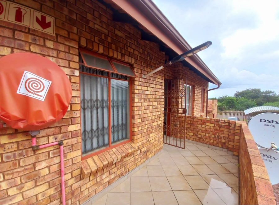 2 Bedroom Property for Sale in Danville Gauteng