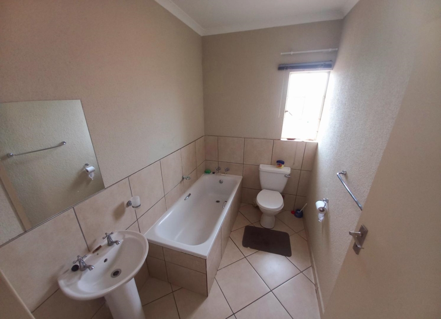 2 Bedroom Property for Sale in Danville Gauteng
