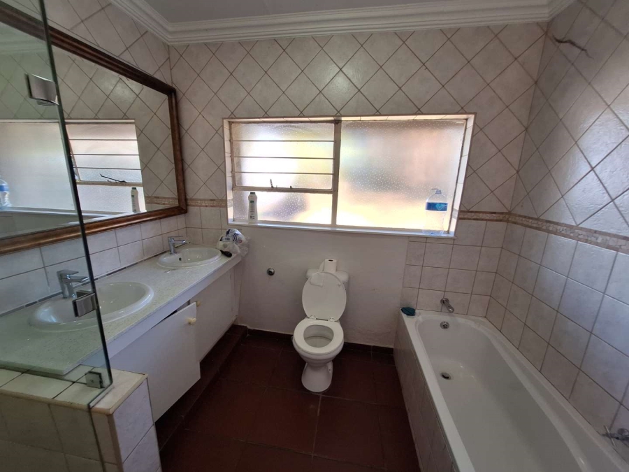 To Let 3 Bedroom Property for Rent in Ferndale Gauteng
